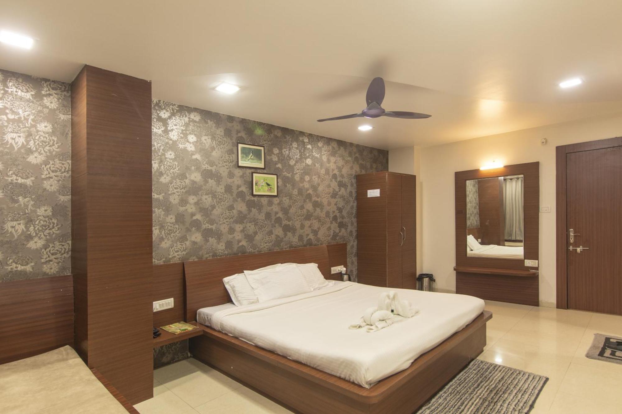 Wow Stayz2 Misty Meadows Pachmarhī Esterno foto