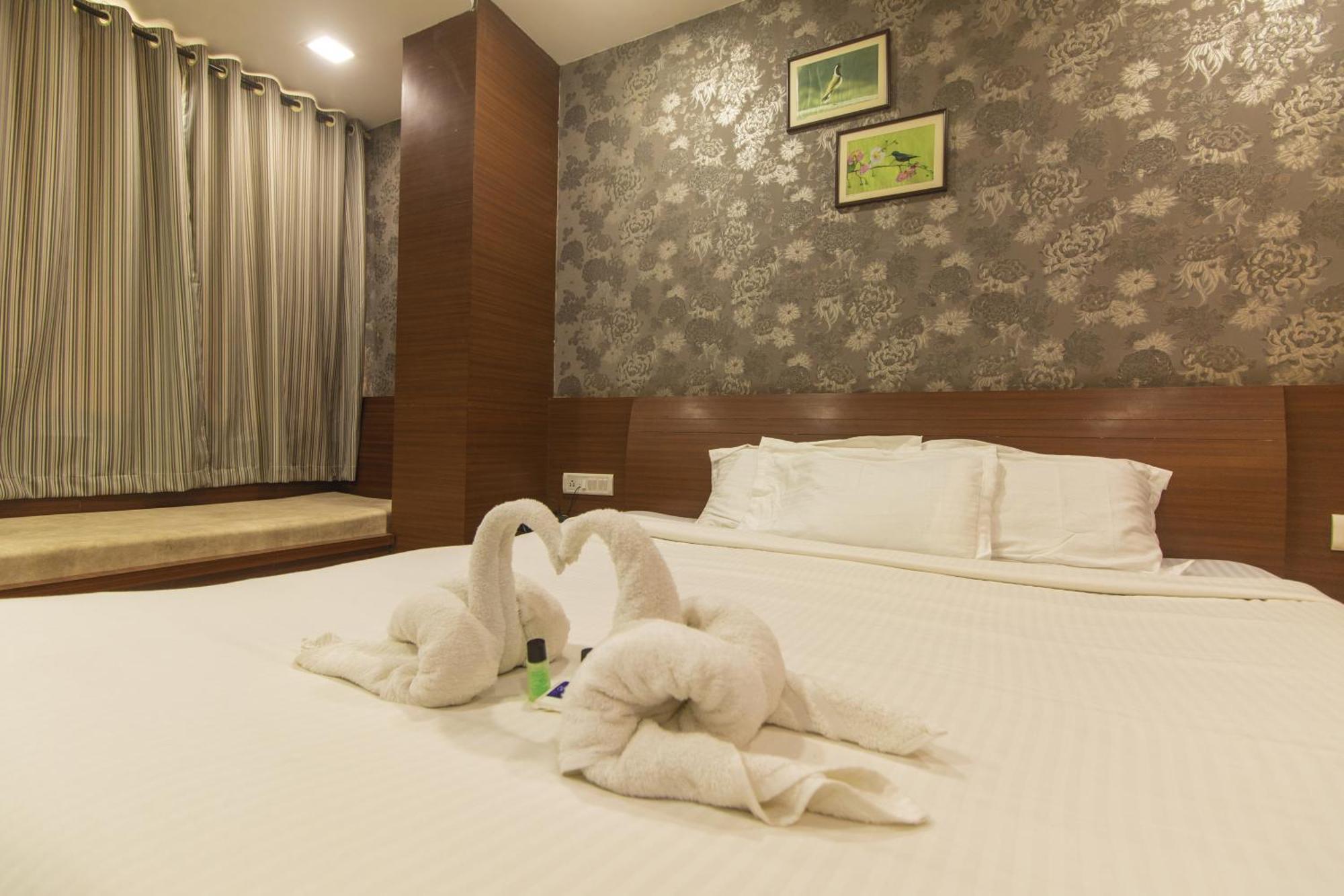 Wow Stayz2 Misty Meadows Pachmarhī Esterno foto